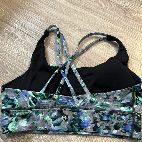 Lululemon Energy Bra 8 - Picture 3 of 3